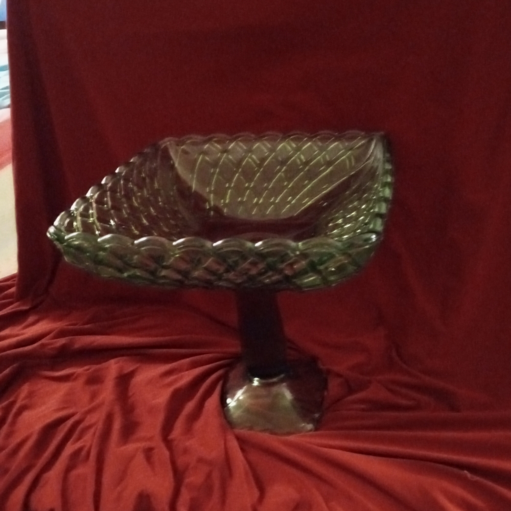 Vintage avacado green fruit bowl